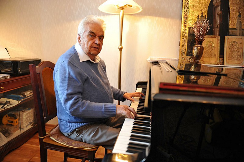 Великий советский композитор Евгений Крылатов покинул этот мир на 86-м году жизни